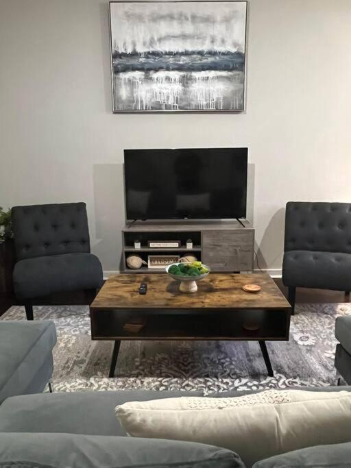 Apartmán Townhouse In Uptown King Bed-Wi-Fi-Free Parking-Pool Charlotte Exteriér fotografie