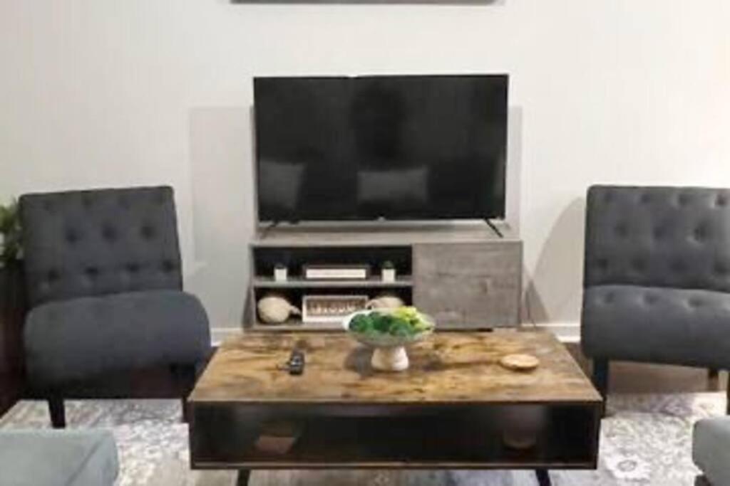 Apartmán Townhouse In Uptown King Bed-Wi-Fi-Free Parking-Pool Charlotte Exteriér fotografie
