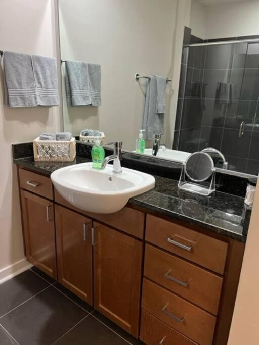 Apartmán Townhouse In Uptown King Bed-Wi-Fi-Free Parking-Pool Charlotte Exteriér fotografie