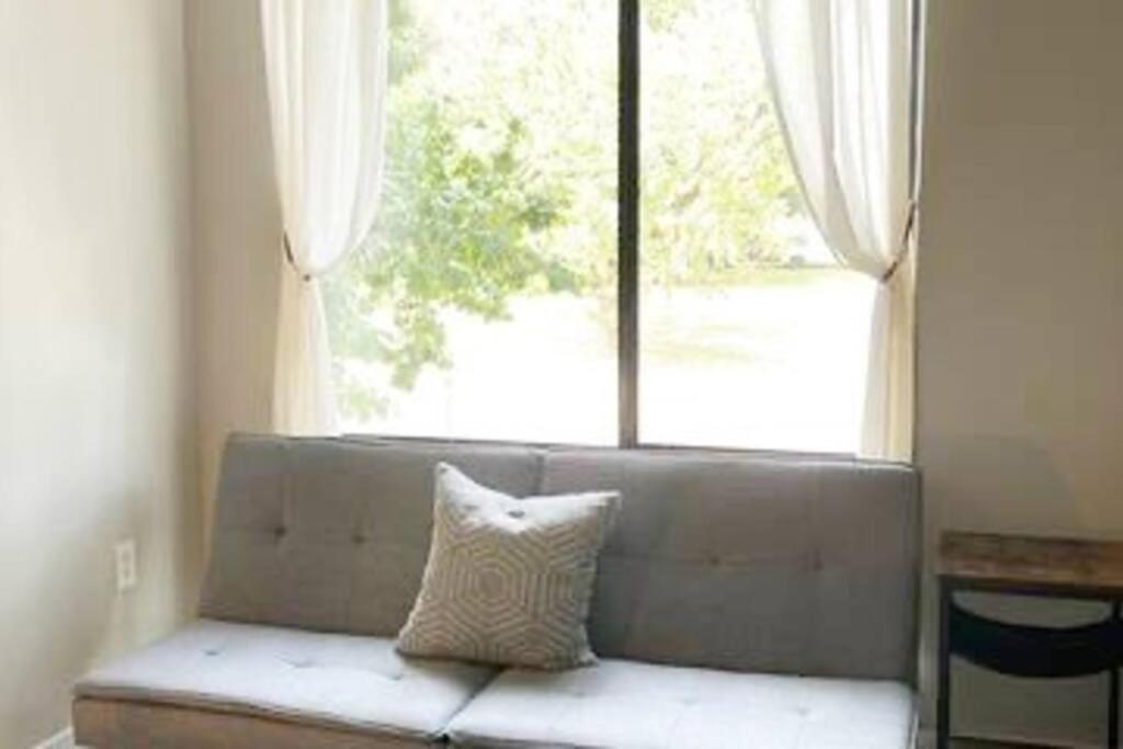 Apartmán Townhouse In Uptown King Bed-Wi-Fi-Free Parking-Pool Charlotte Exteriér fotografie